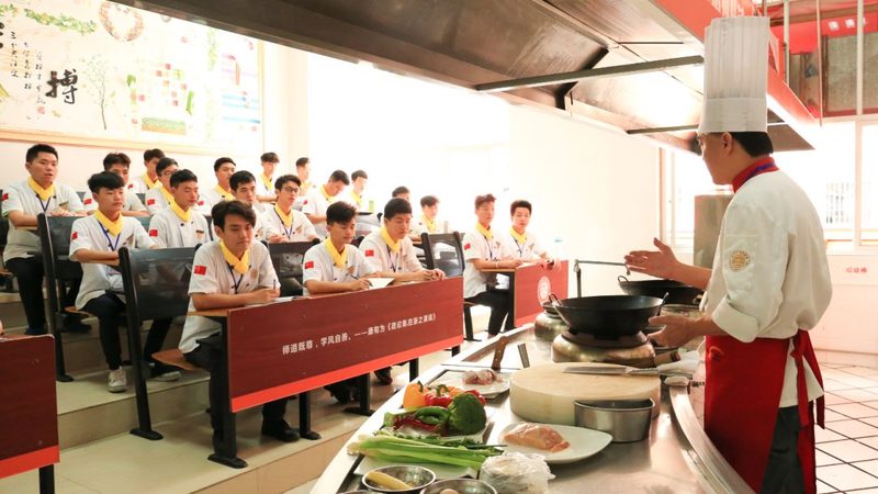 餐饮供应链加盟：区域保护政策如何影响你的加盟之路**