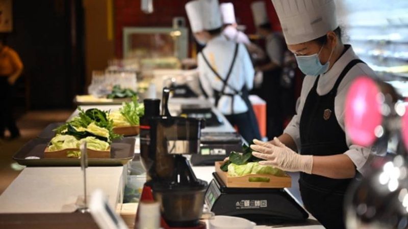 揭秘休闲零食批发公司的选品逻辑与行业趋势