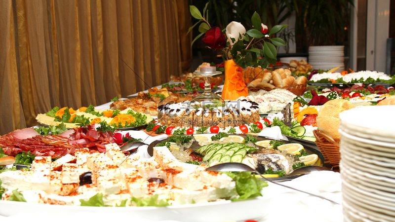 办公室蜜饯果干热量大揭秘：如何选择低热量健康零食**