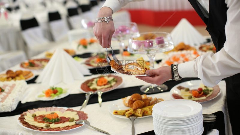 揭秘零食批发一手货源代理：条件与注意事项